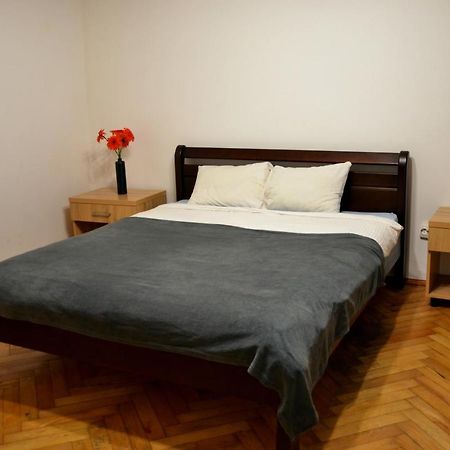 Brand New Apartment In City Center Lviv Exterior photo